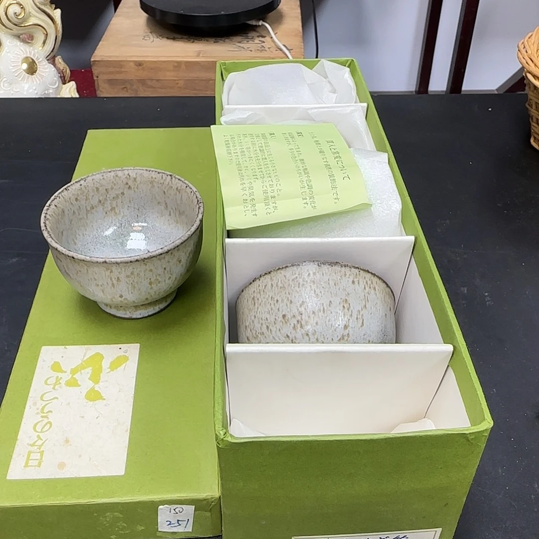 何***欢中古物品，默认微瑕251