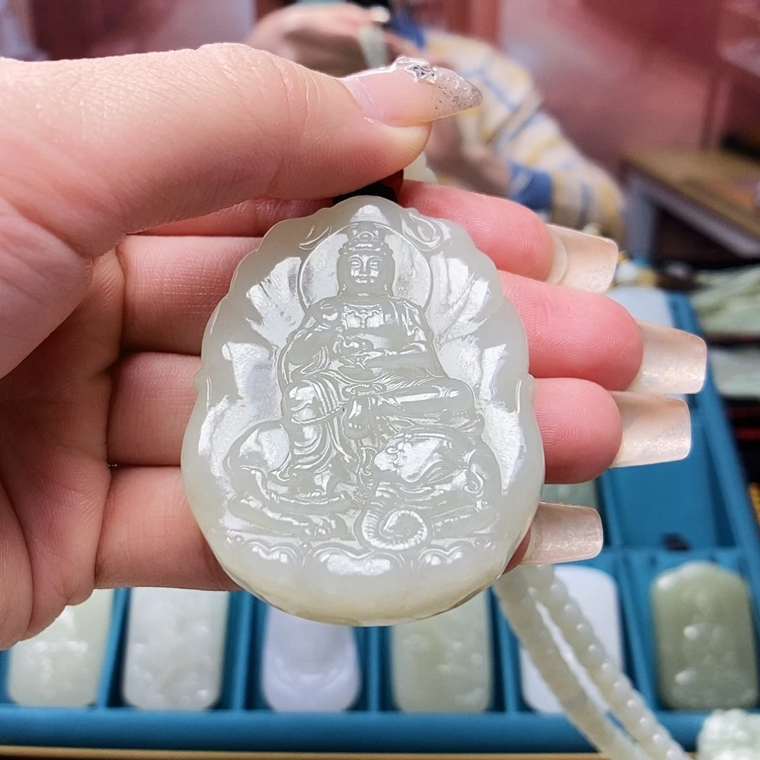 和田玉颈饰未镶嵌然**妈