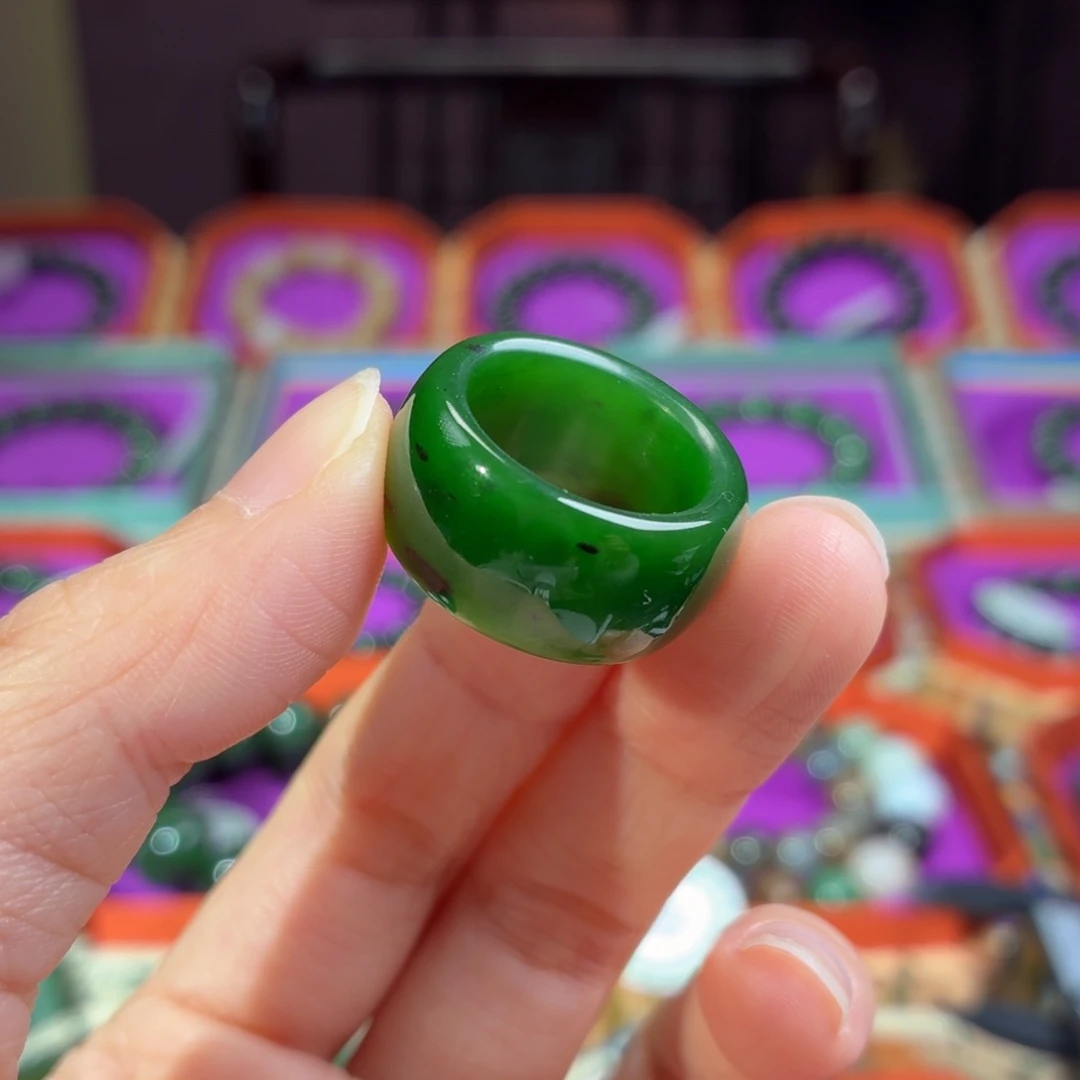 和田玉（碧玉）未镶嵌戒指