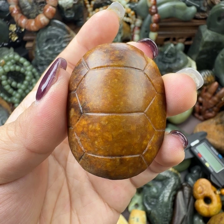 透闪石质玉未镶嵌珠宝奇石