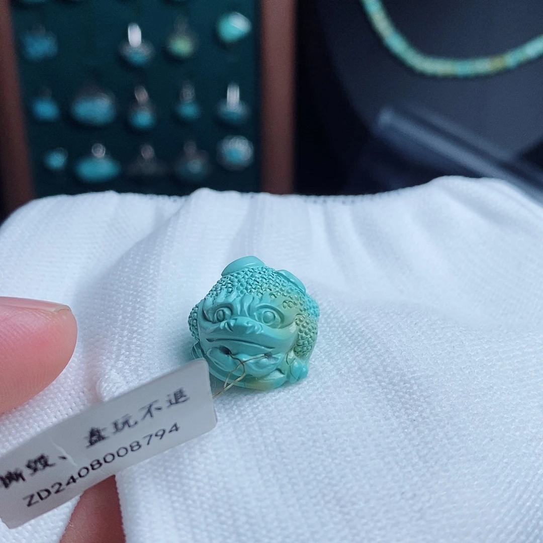 未镶嵌绿松石颈饰