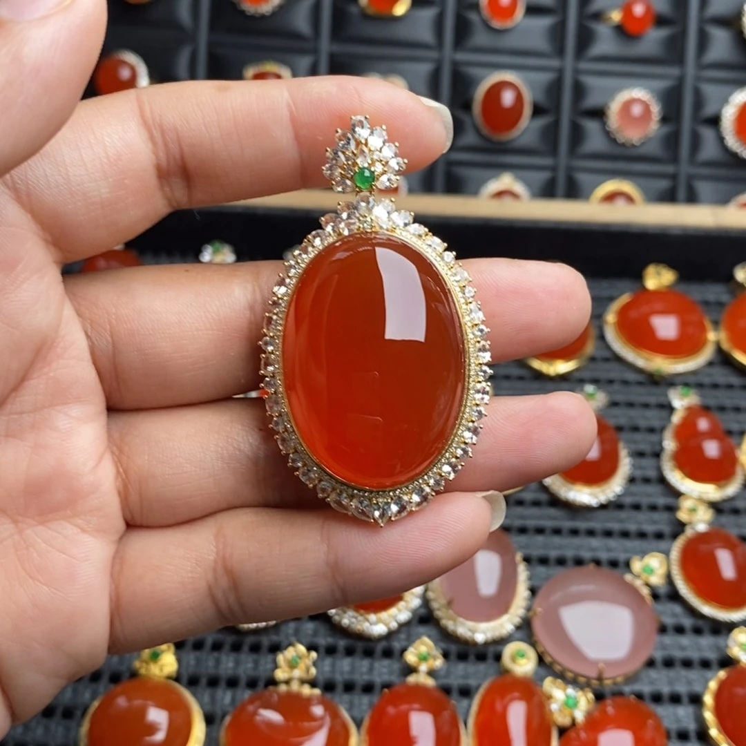 吊坠(不含链)18K金镶嵌南红玛瑙悦*