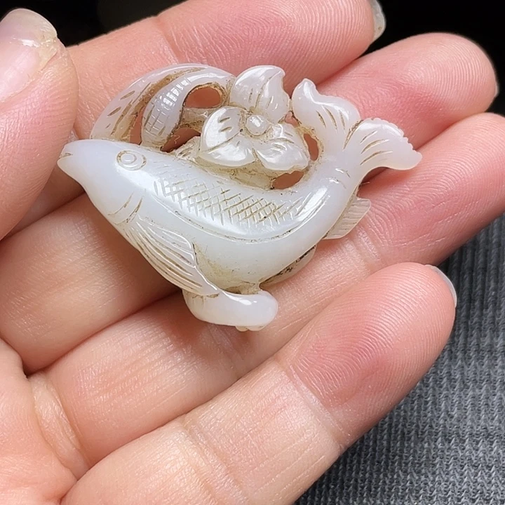 用***户和田玉未镶嵌挂件