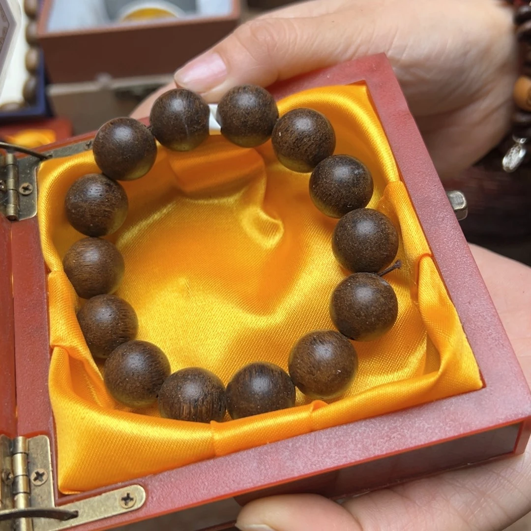 大叶紫檀（黑酸枝木类）