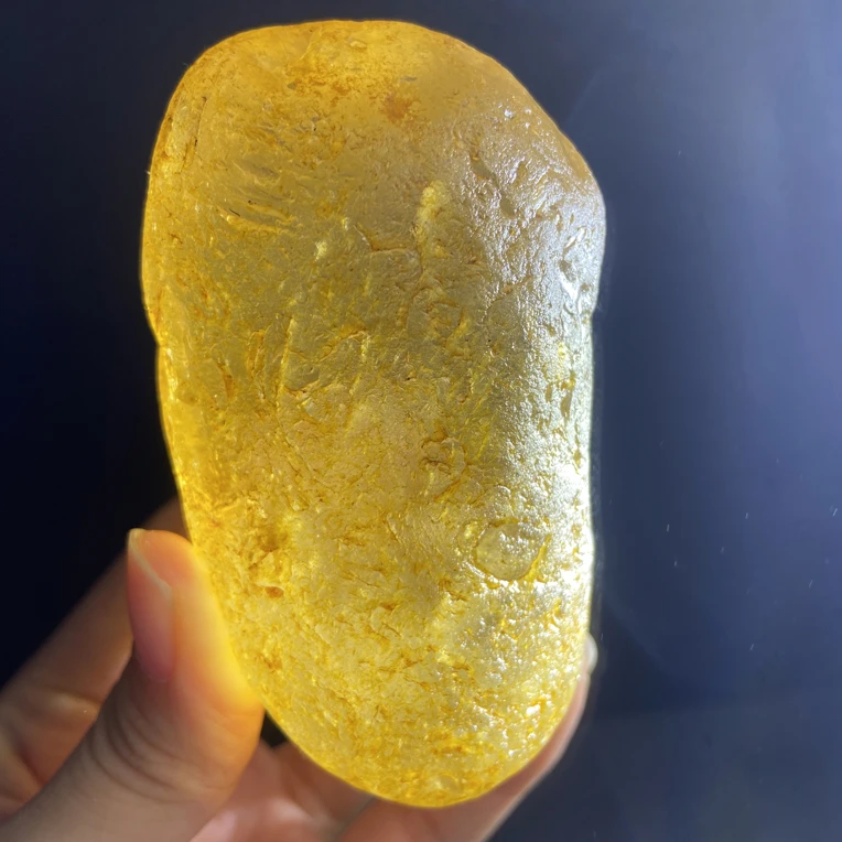 天然水晶水冲石小摆件手握（一物一拍）