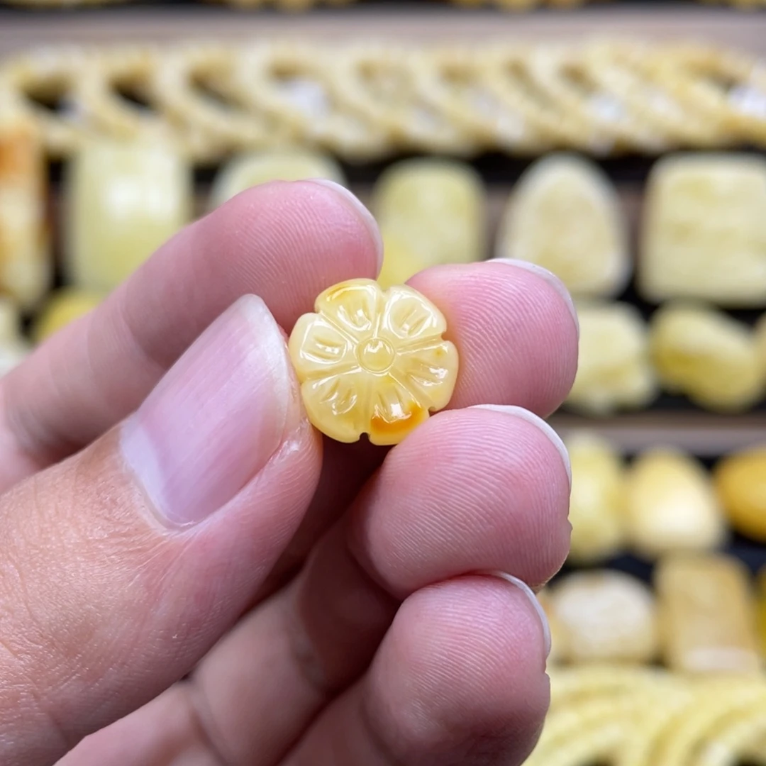 琥珀未镶嵌裸石琥珀蜜蜡