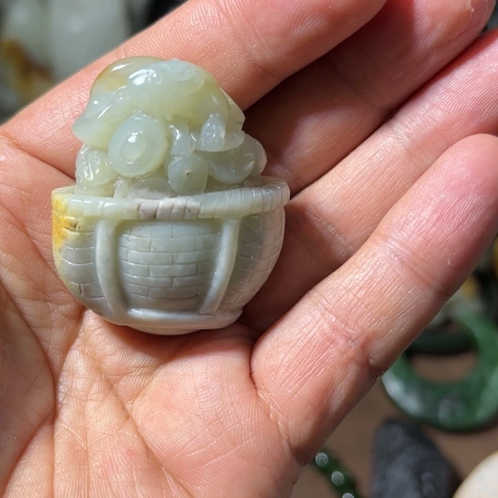 云***川和田玉未镶嵌摆件