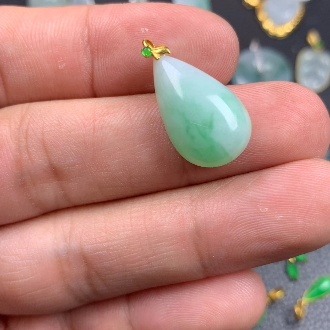 【闪购商品】翡翠18K金镶嵌颈饰翡翠