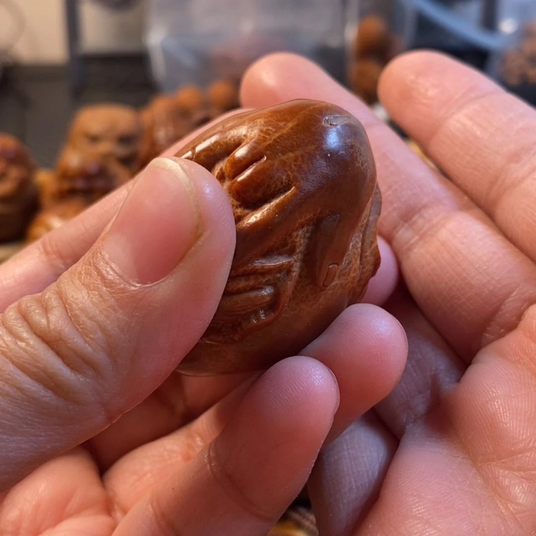 橄榄核把件带手三面