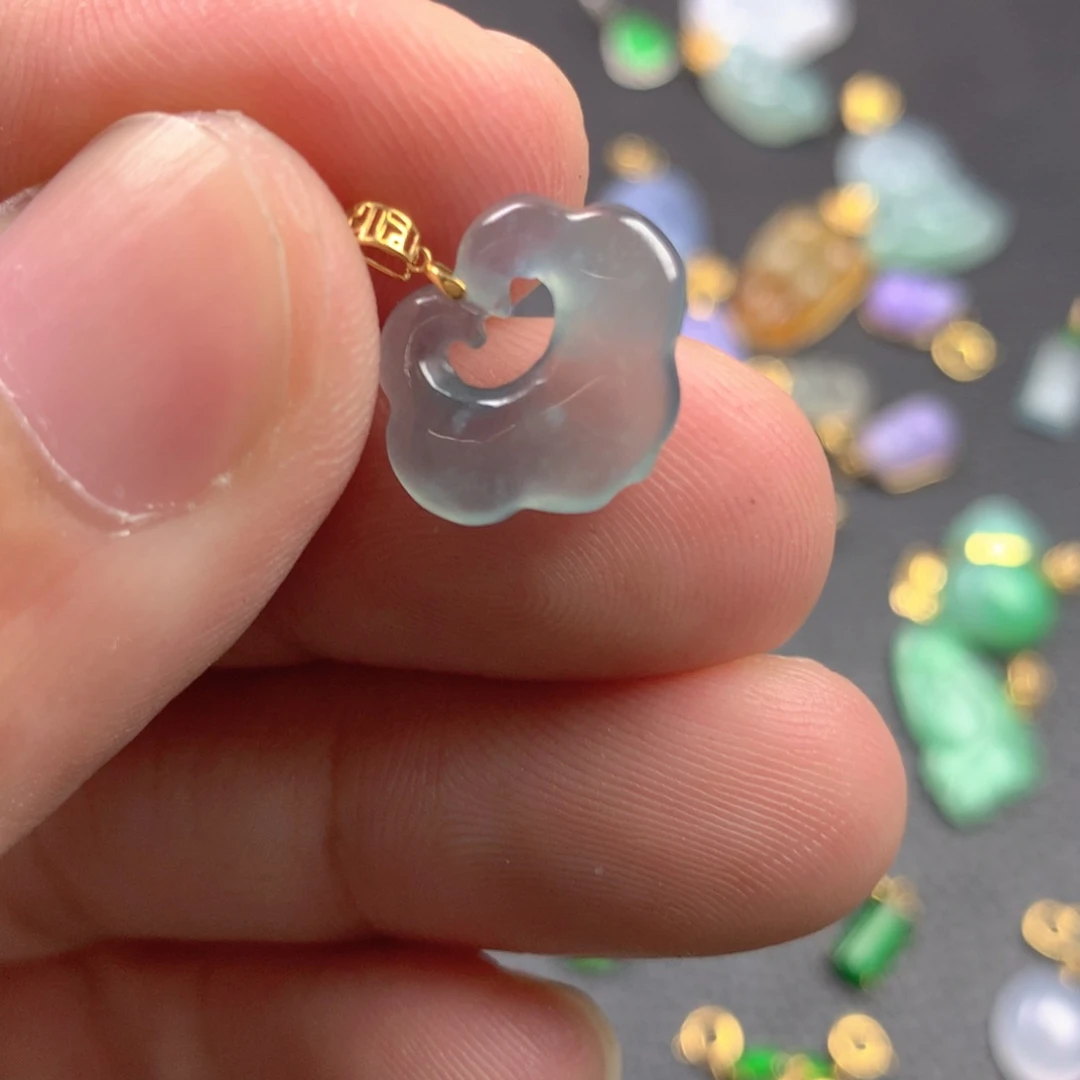 【闪购商品】颈饰18K金镶嵌翡翠翡翠