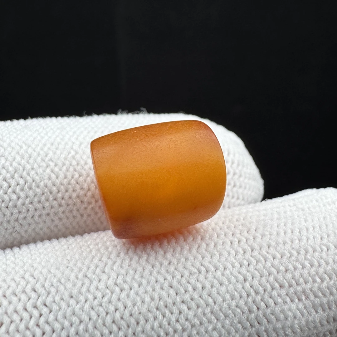 K4060天然蜜蜡-微瑕 老蜡马蹄 11.8*13.2mm 支持复检 假一罚十