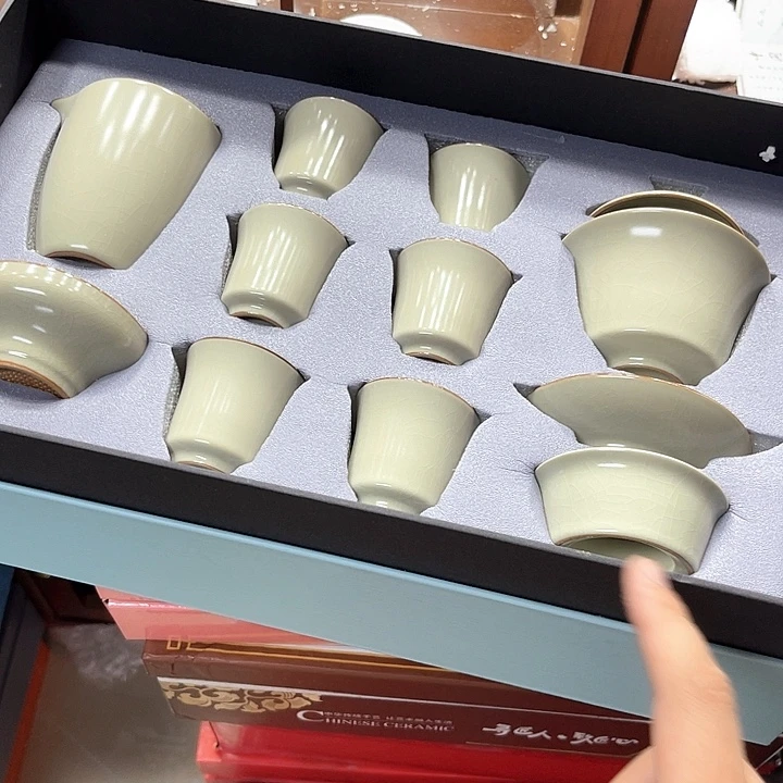 孤品茶具套装等。