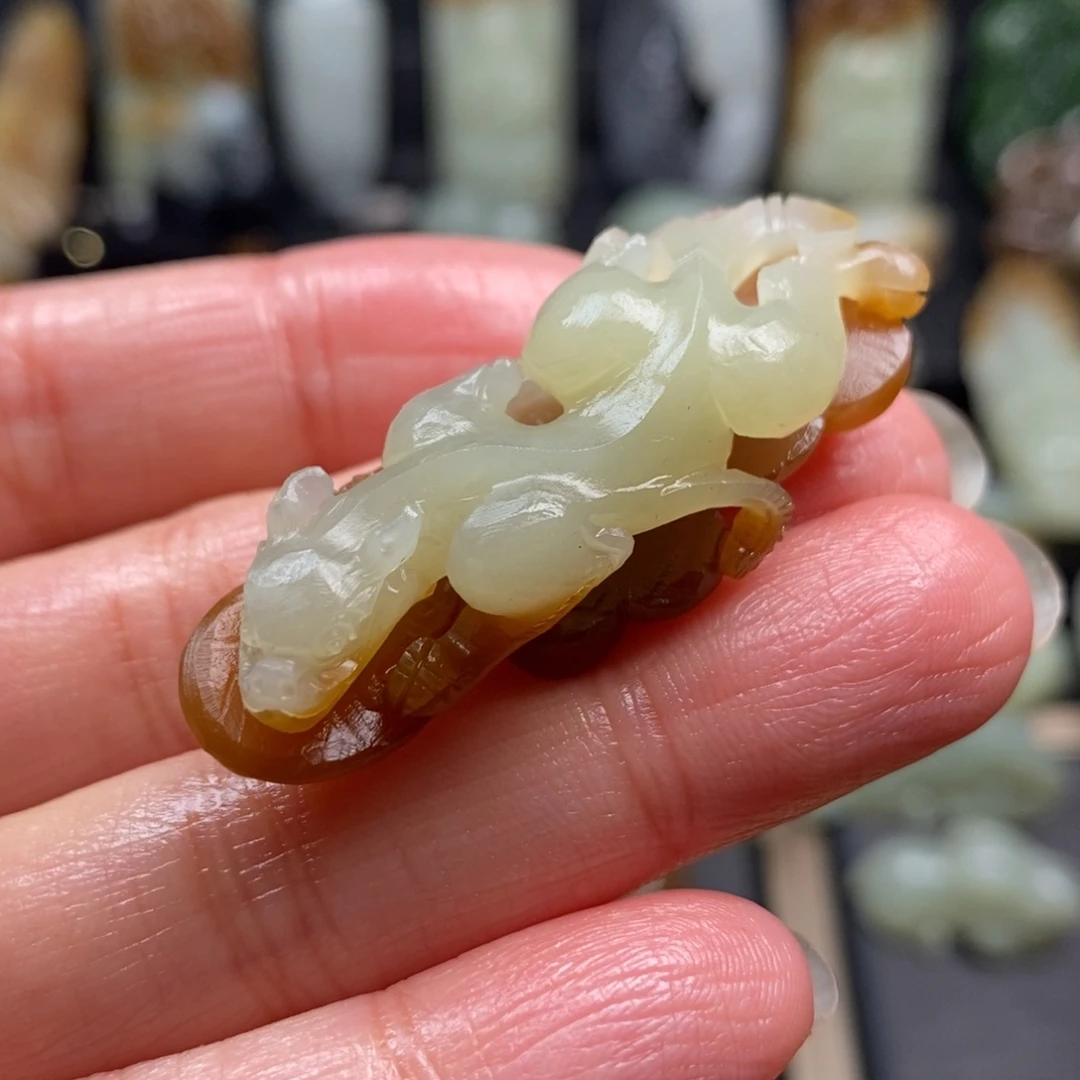 和田玉挂件未镶嵌