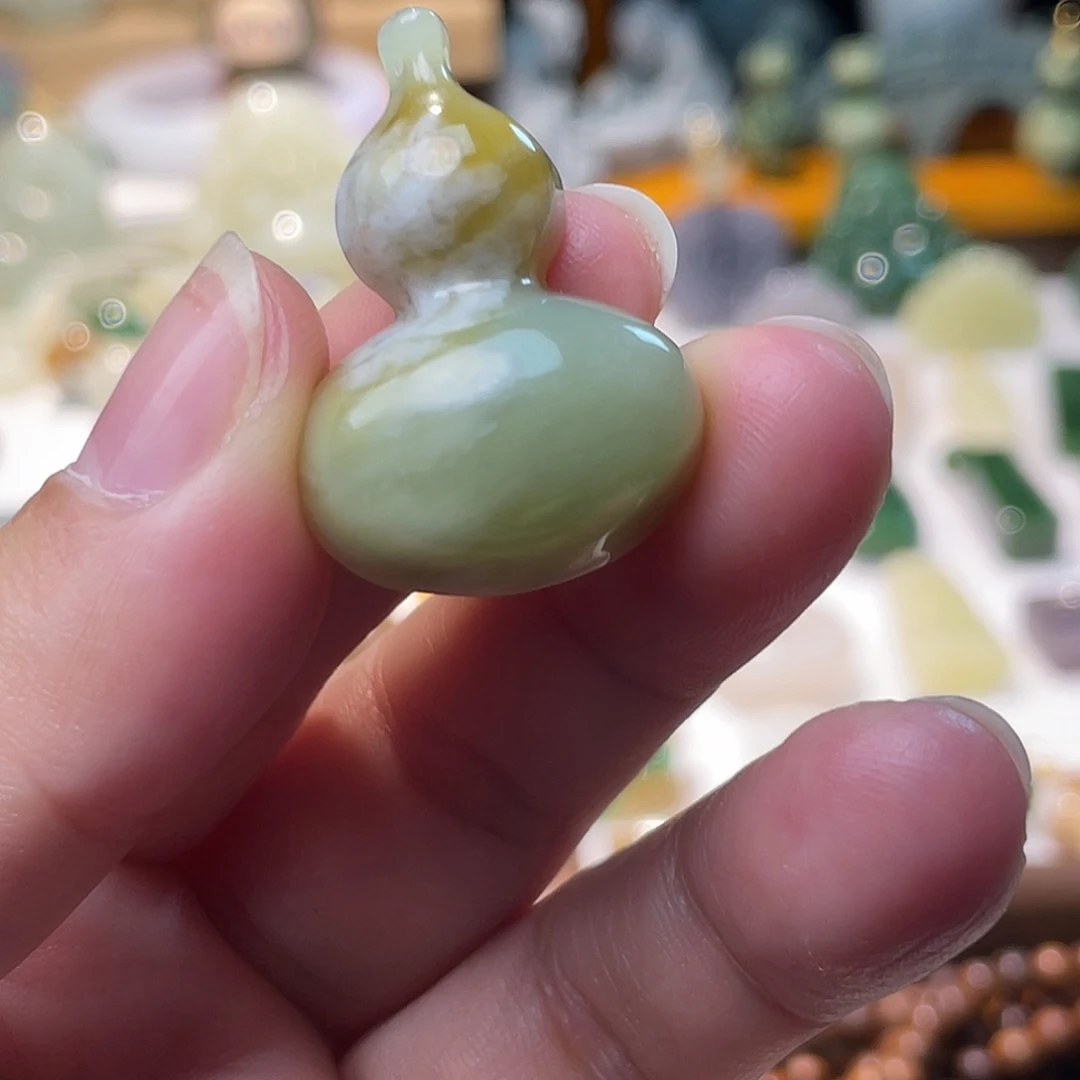 和田玉未镶嵌珠宝半成品