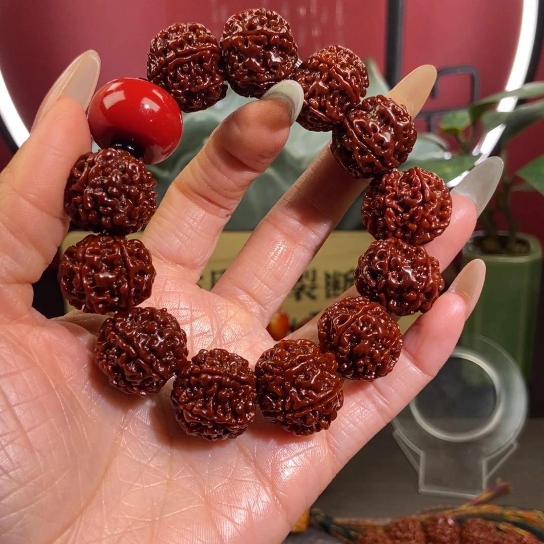 金刚菩提吊坠621红。
