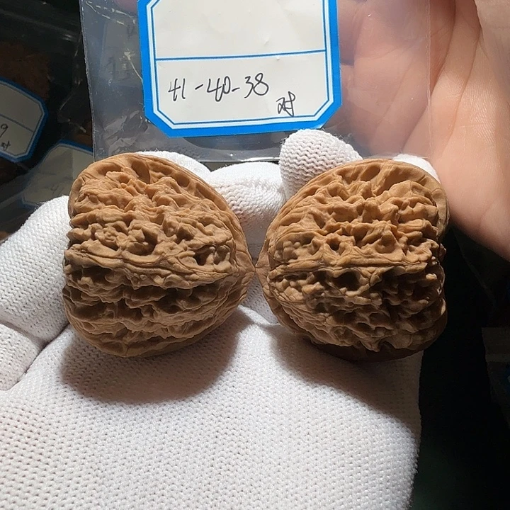 吊坠文玩核桃南疆蝴蝶58
