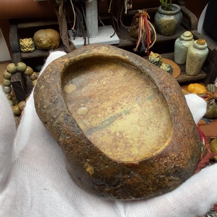 未镶嵌岫岩河磨玉（透闪石质玉）挂件