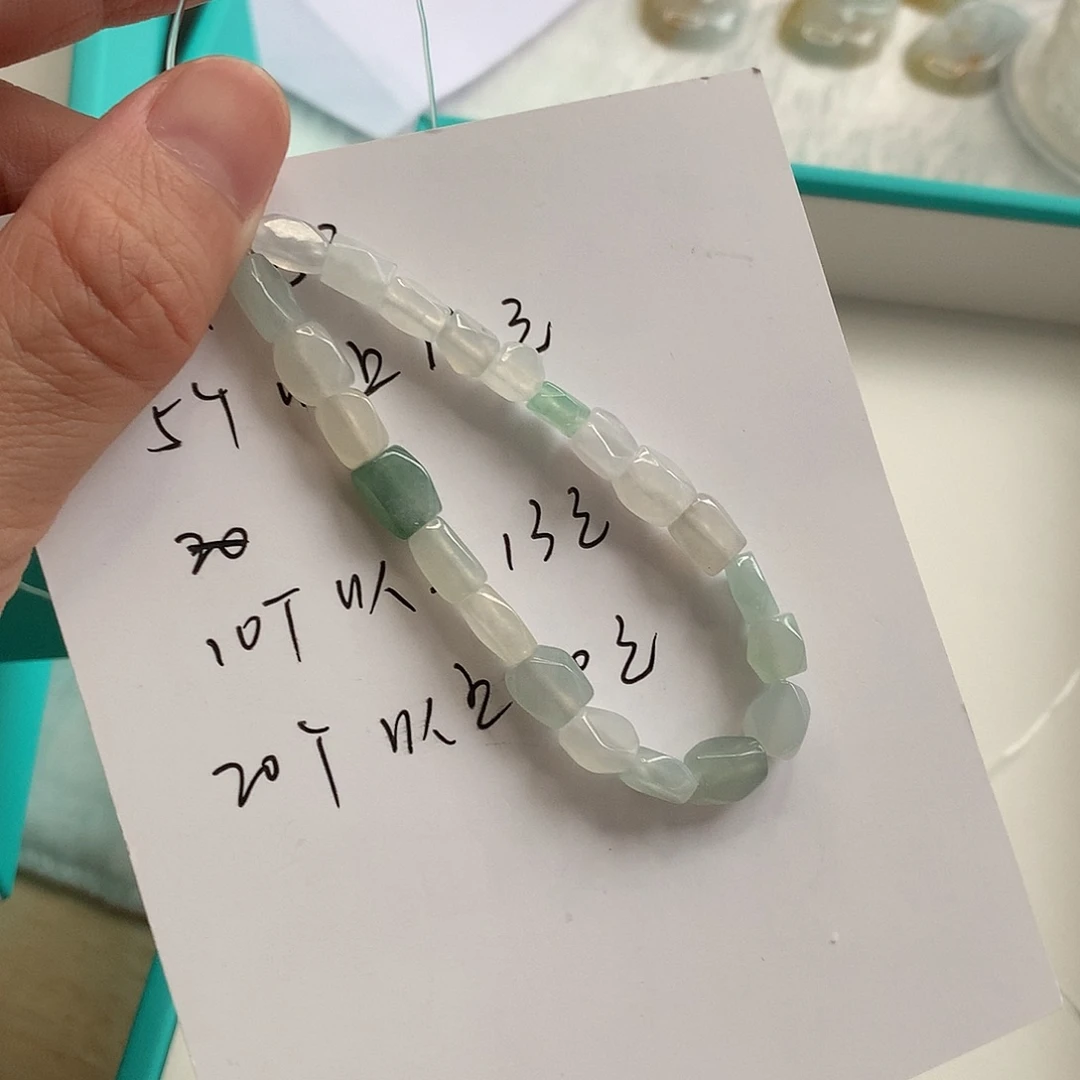 翡翠未镶嵌颈饰嗄*珠子