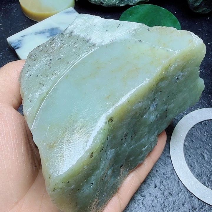 和田玉（糖玉）未镶嵌珠宝奇石