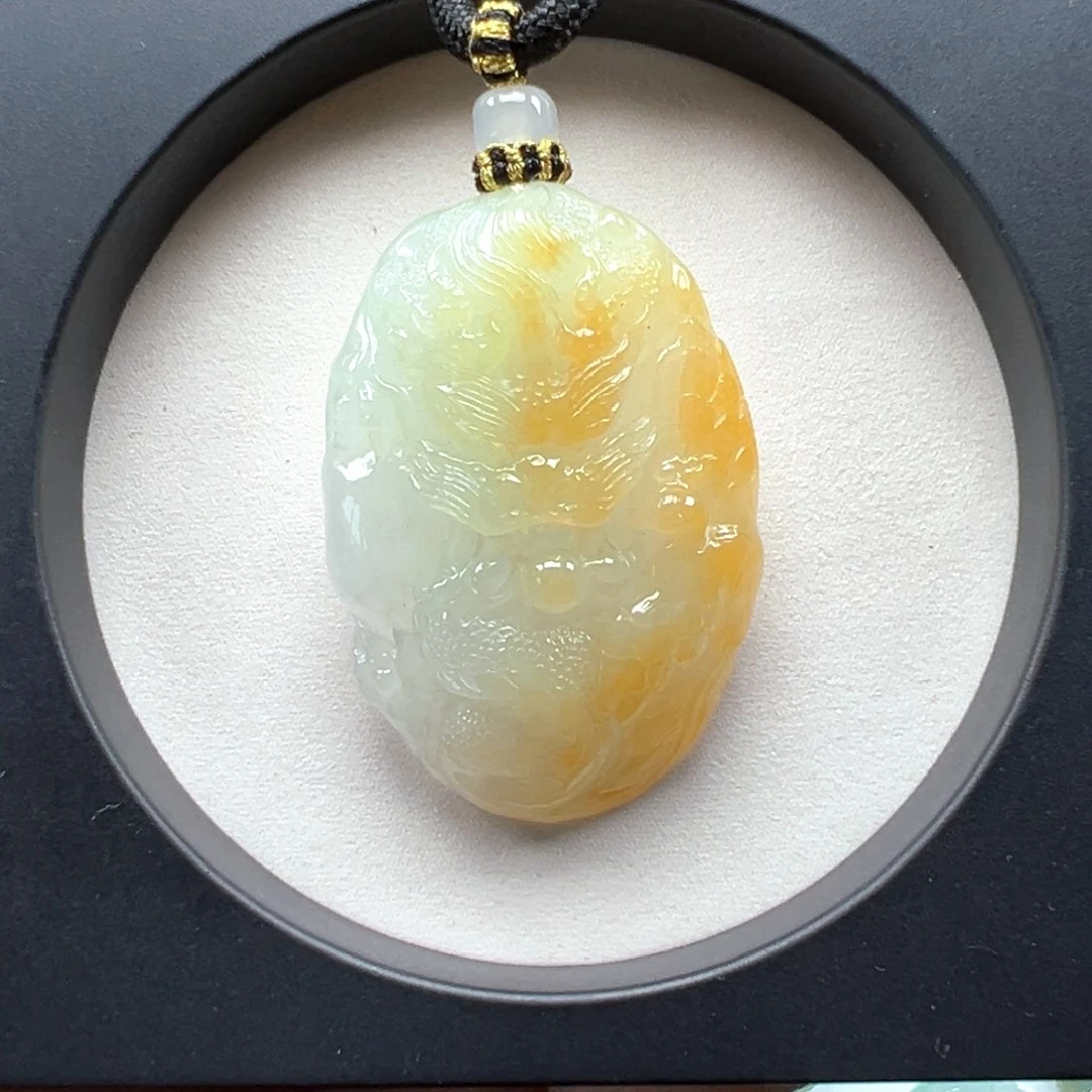 翡翠未镶嵌颈饰龙凤