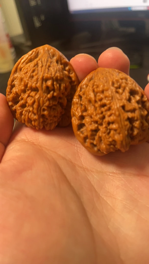 南疆石文玩核桃手把件盘玩
