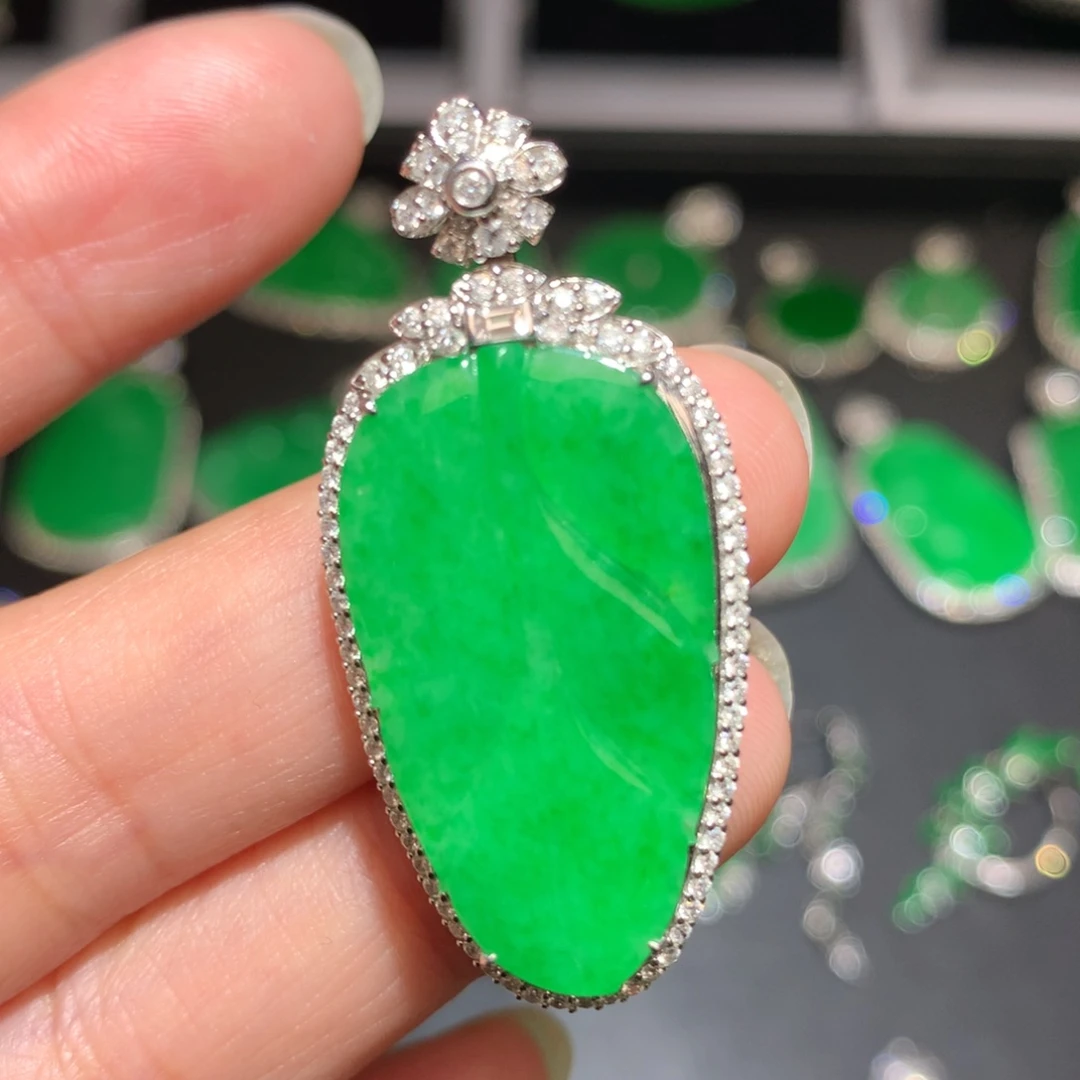 翡翠颈饰18K金镶嵌D****y翡翠