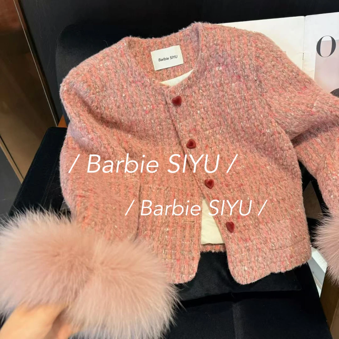 Barbie Siyu【桃桃粉霜】5150冬季袖口毛毛小香风粗花呢外套羽绒服