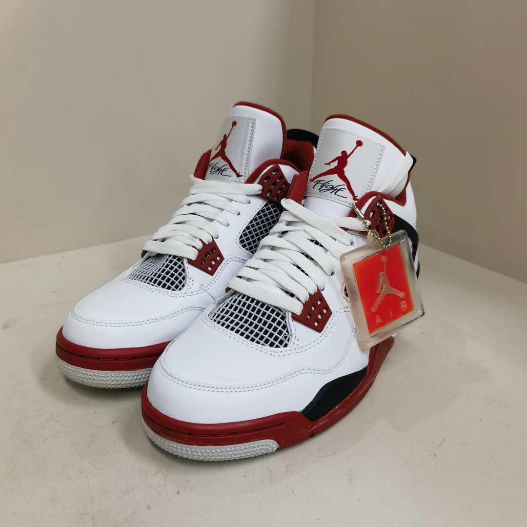 NIKE AJ4白红 41码  全新原盒