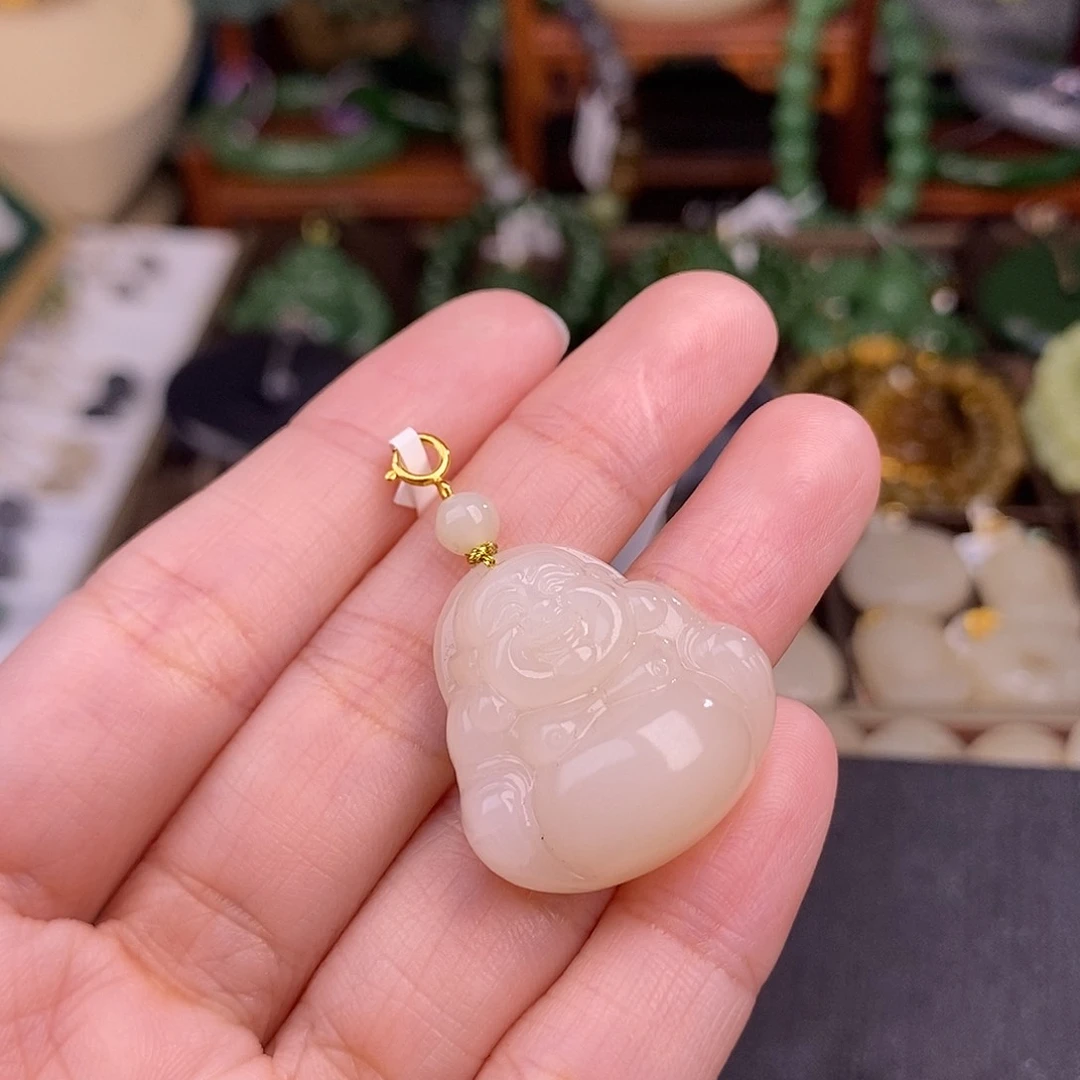 和田玉熟藕粉老料18.K金佛公清货价未镶嵌