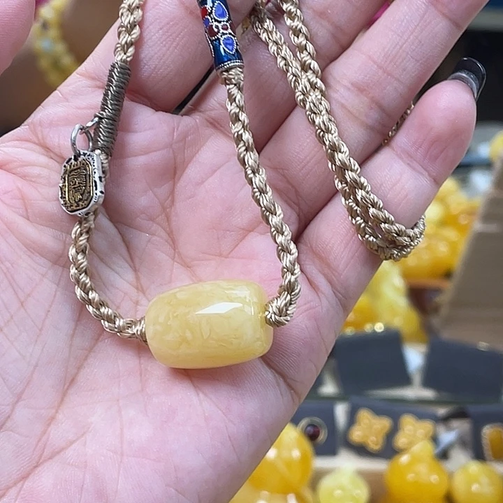 琥珀未镶嵌珠宝奇石h20