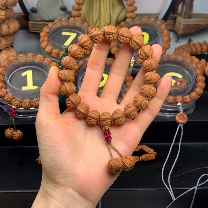 桃核吊坠1.4尺寸野生红莲