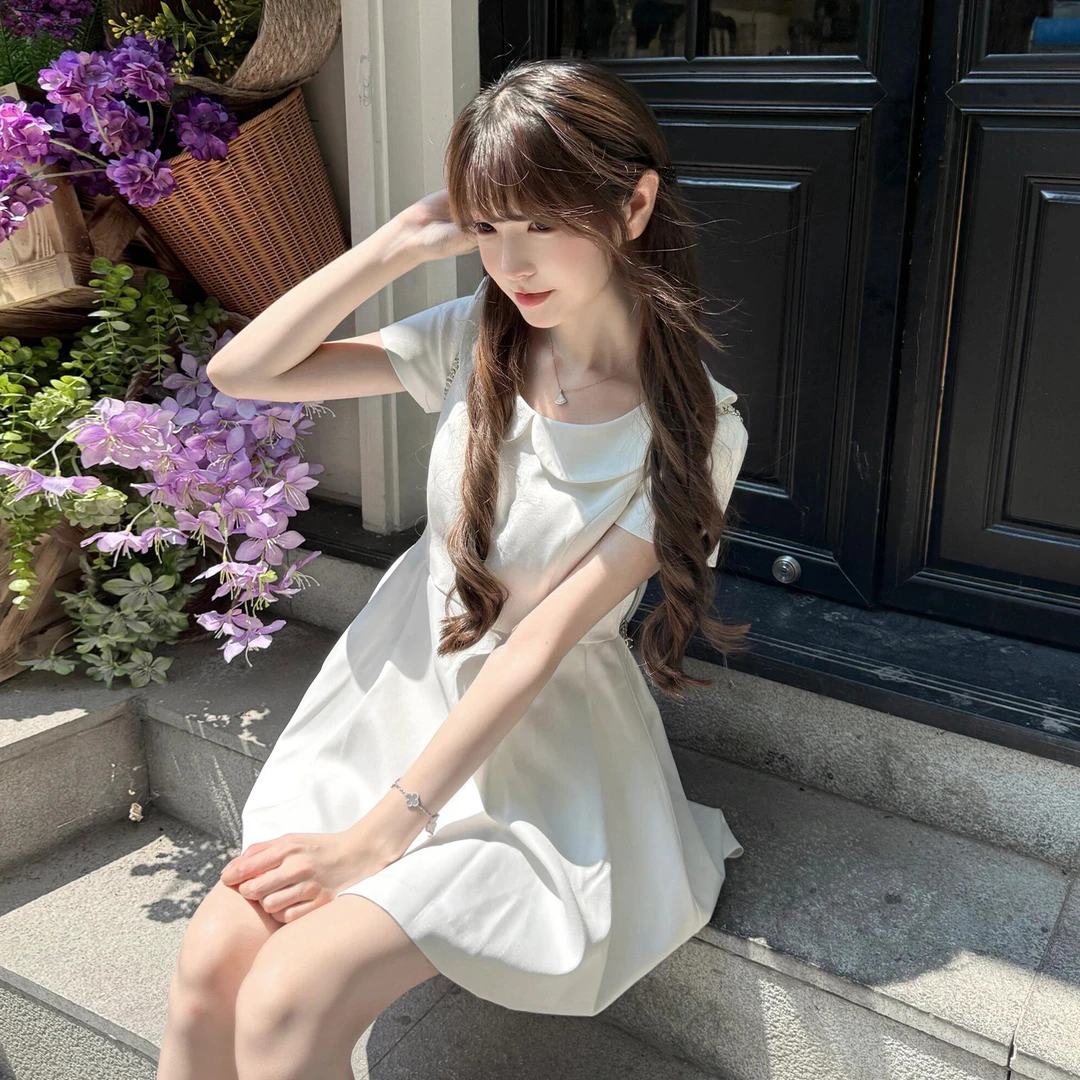 法式赫本风白色娃娃领连衣裙女夏季2025新款巨好看A字蓬蓬短裙子