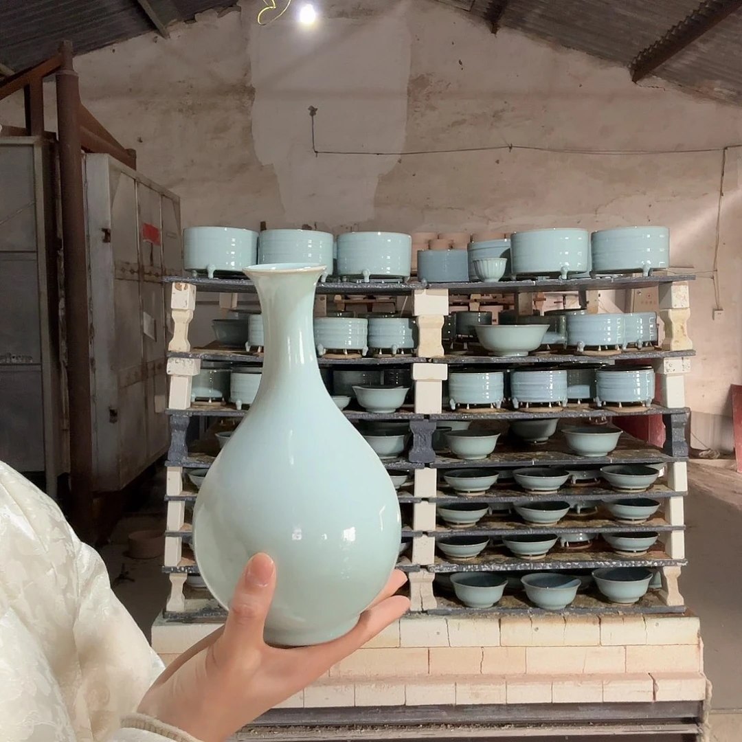 天青釉中号玉壶春瓶一级品