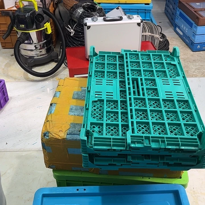 沉***世厚款两个镂空的箱子