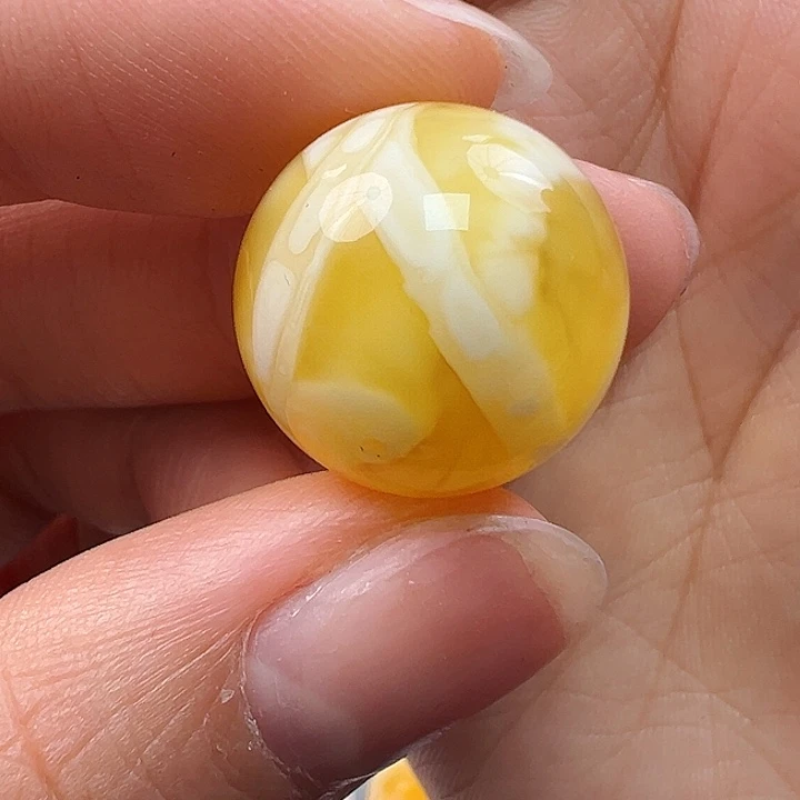 蜜蜡未镶嵌珠宝奇石