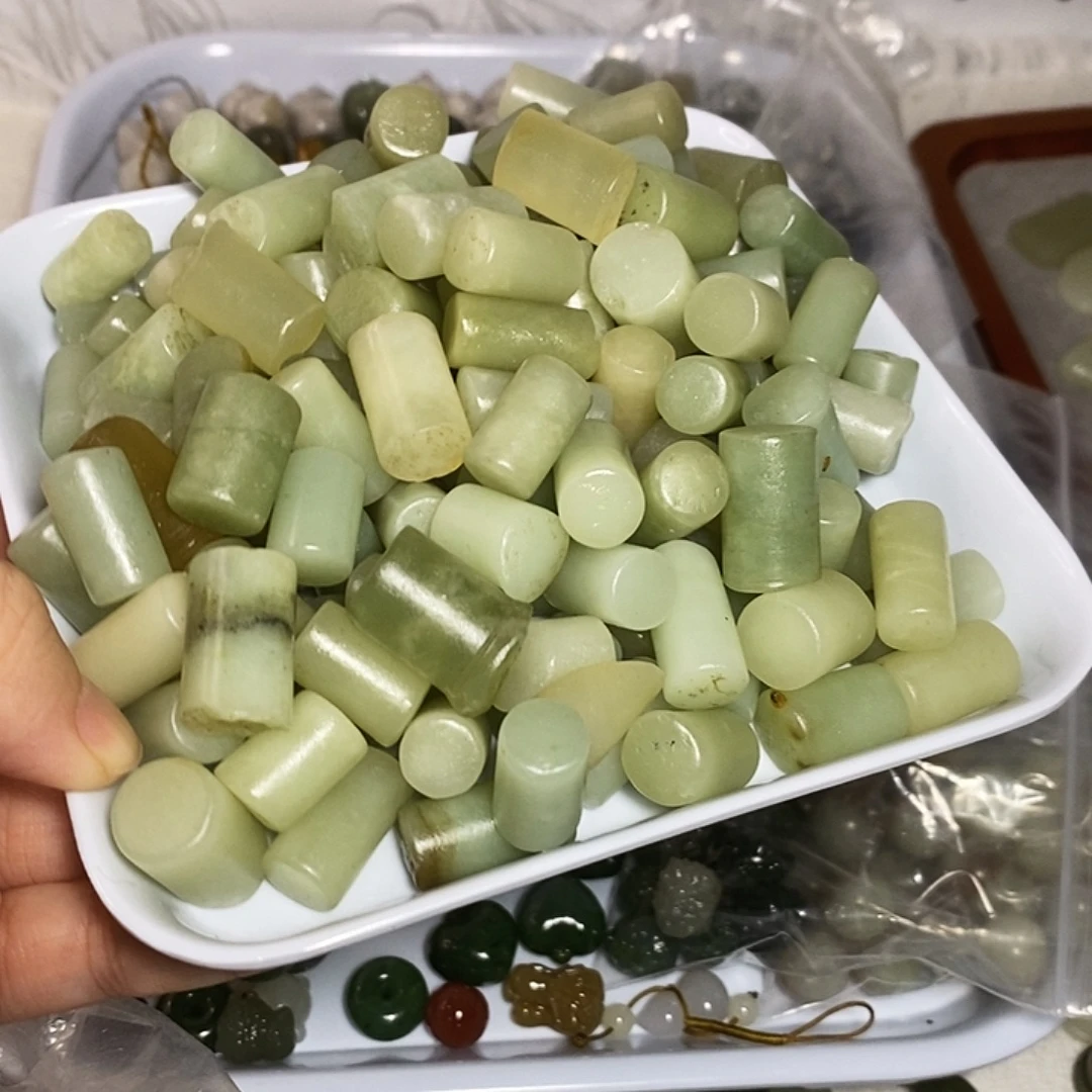 和田玉未镶嵌手链瑕疵品要，养鱼用不退不换