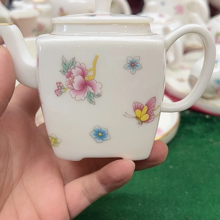 陶瓷茶壶哈哈哈哈哈