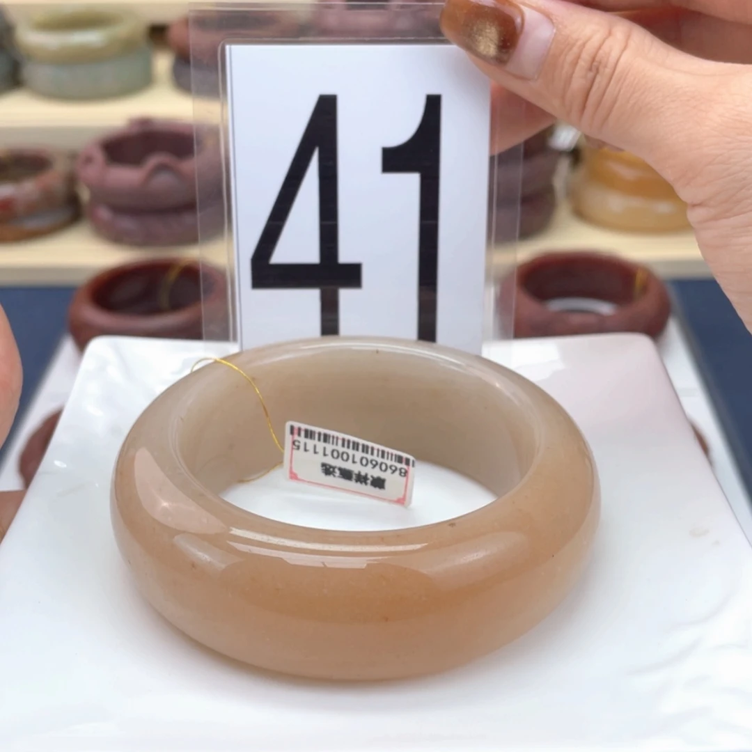 【闪购商品】石英质玉手镯未镶嵌