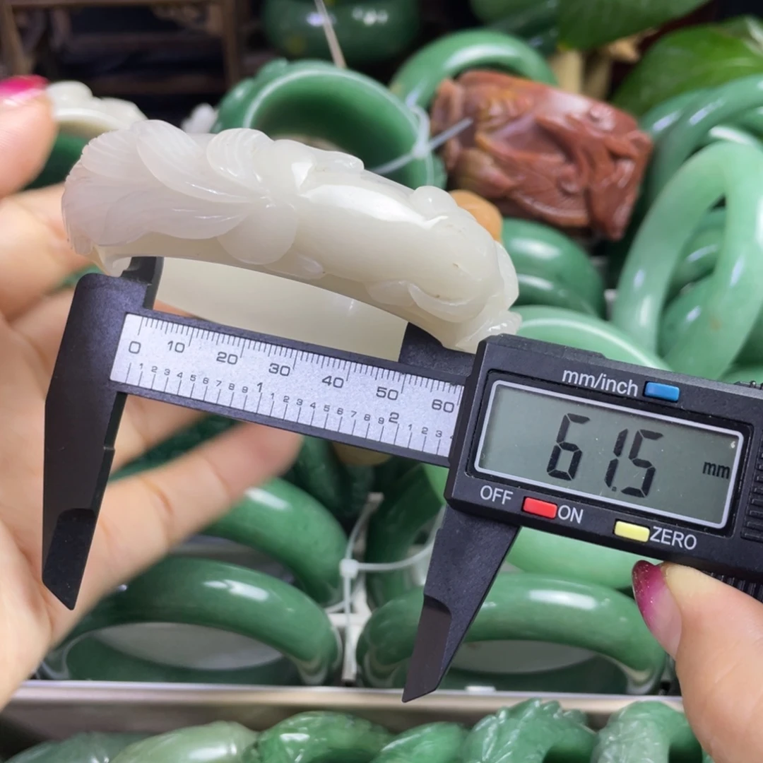 石英质玉未镶嵌手镯