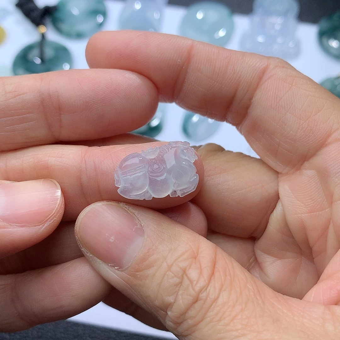 翡翠颈饰未镶嵌翡翠翡翠