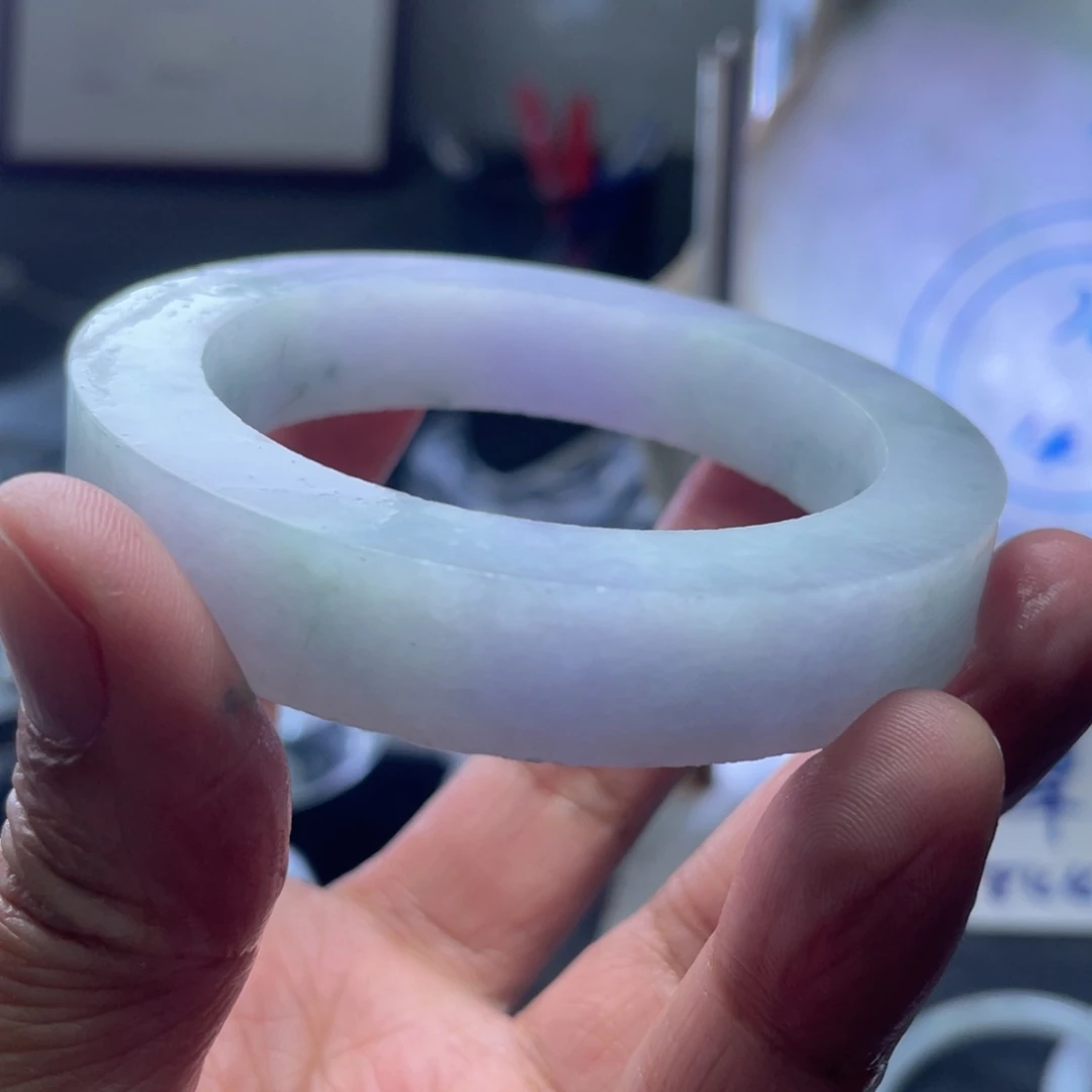 定制翡翠未镶嵌翡翠手镯