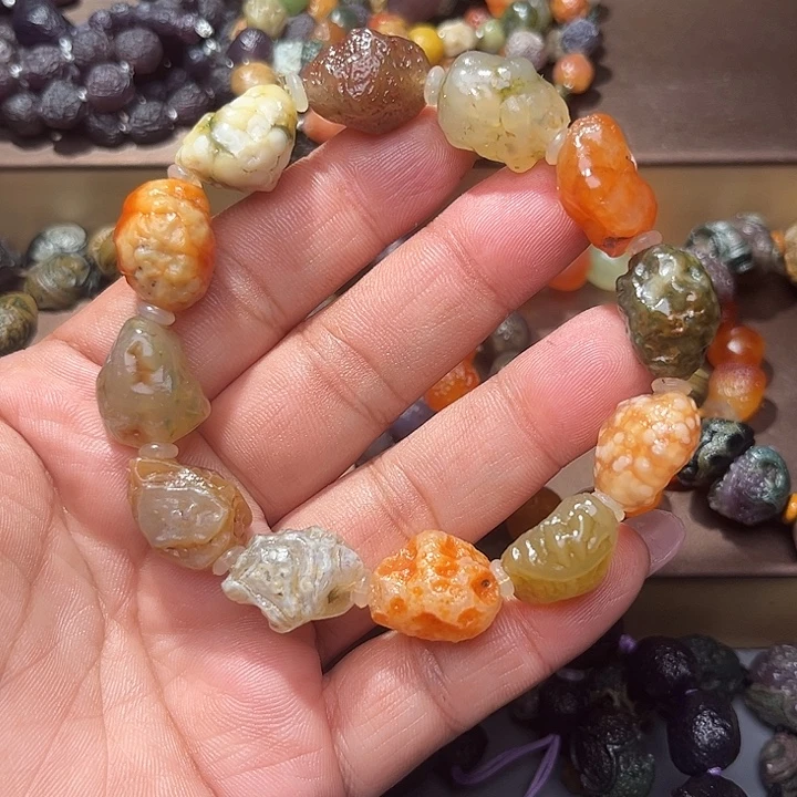 阿拉善彩玛瑙手串