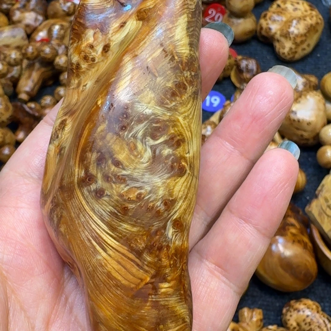 杨***凡无事牌柏木（崖柏）