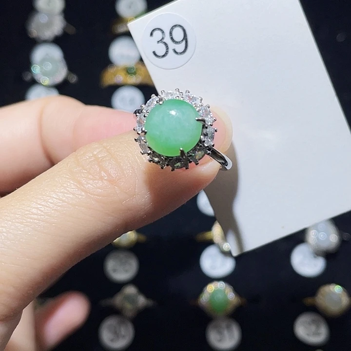 翡翠未镶嵌戒指戒指