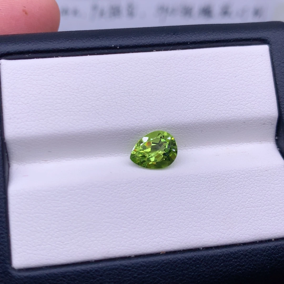 特价1.97克拉橄榄石未镶嵌