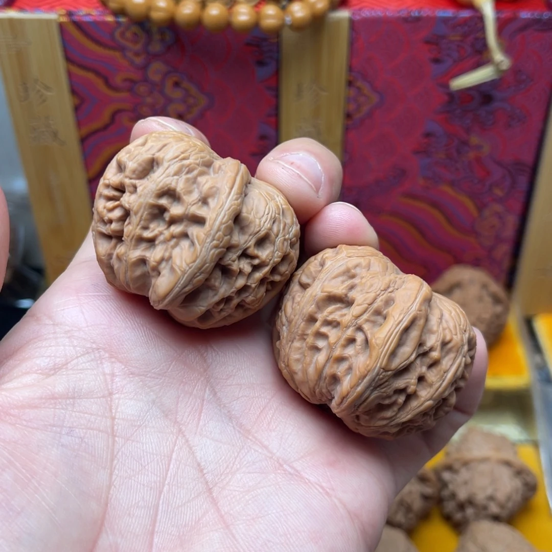 文玩核桃把件特价元宝