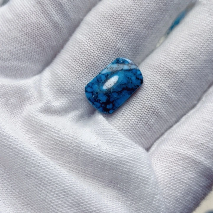 绿松石未镶嵌饰品