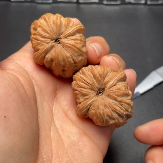 【闪购商品】把件文玩核桃元宝………