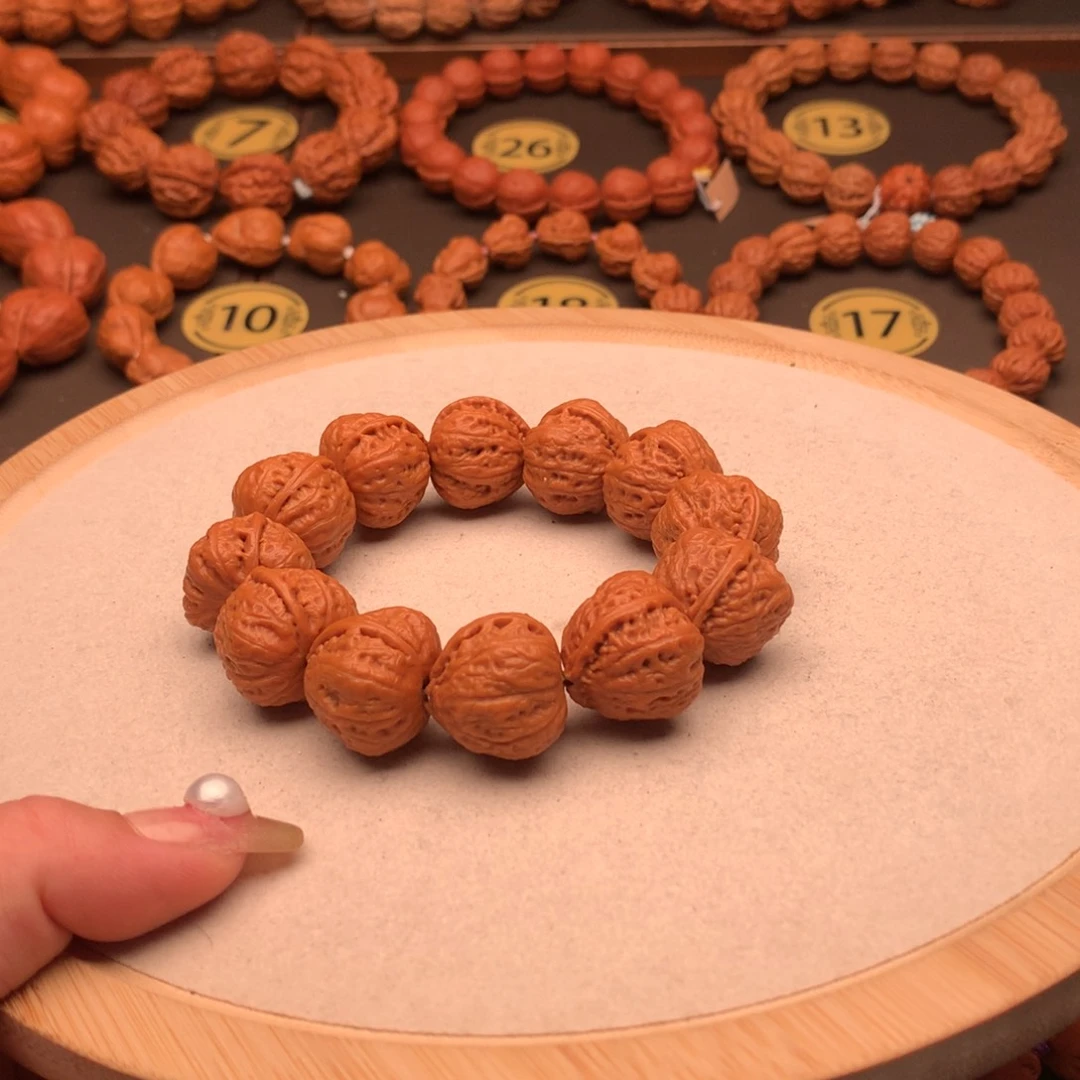 文玩核桃手串爱心