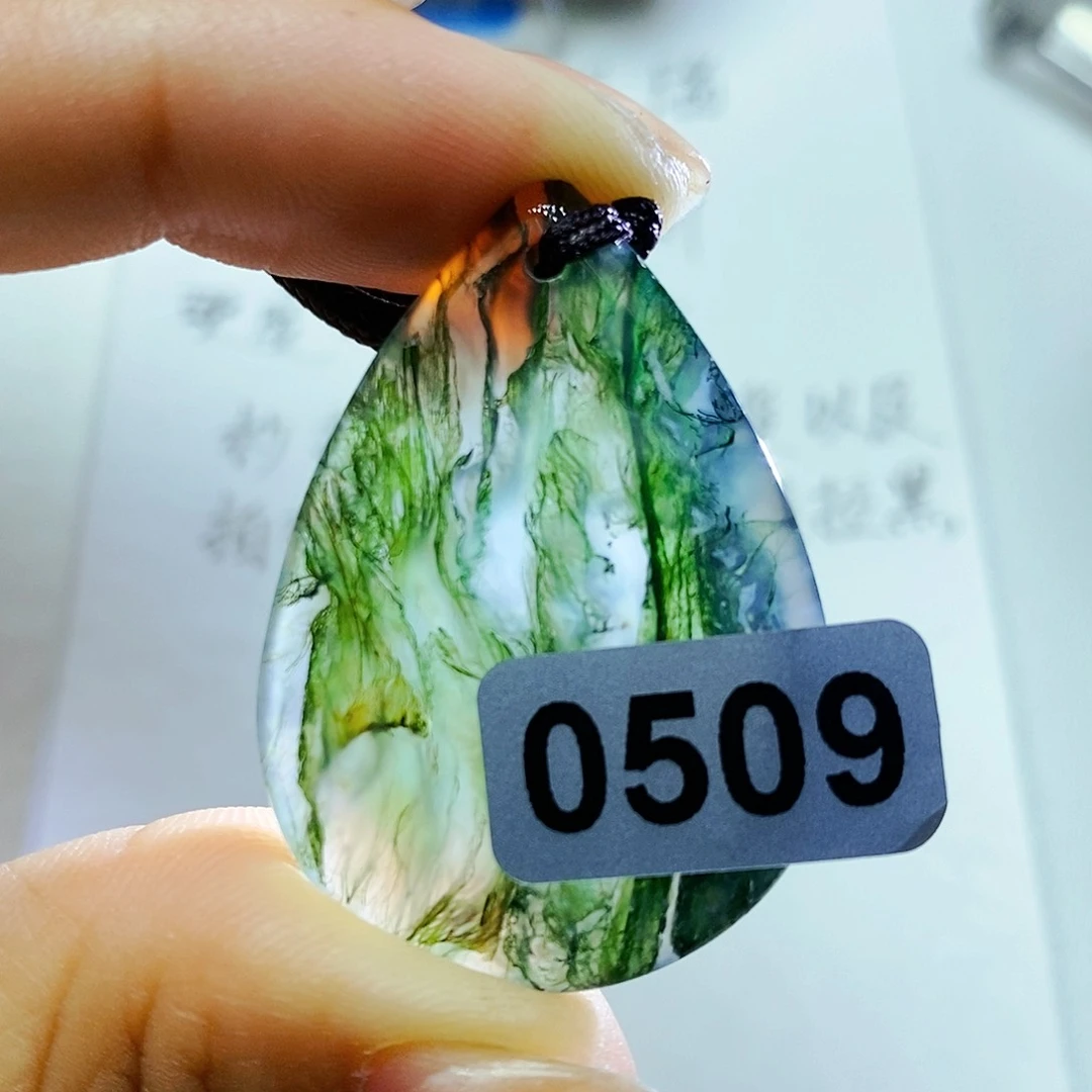 未镶嵌颈饰玛瑙/玉髓菜*